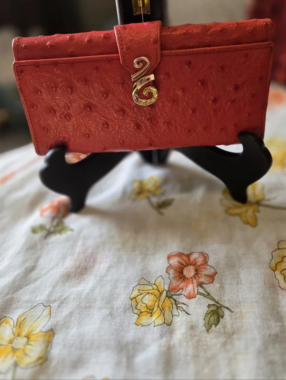 Vintage Vera Pelle Red Ostrich-Texture Genuine Leather Wallet with Gold Accent
